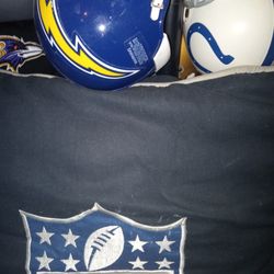 NFL FOOTBALL 🏈🏈 & NCAA COLLEGE MAN CAVE MINI HELMET! only 40 Each! BETTA HURRY 😄 😄