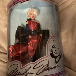 Marilyn Monroe doll