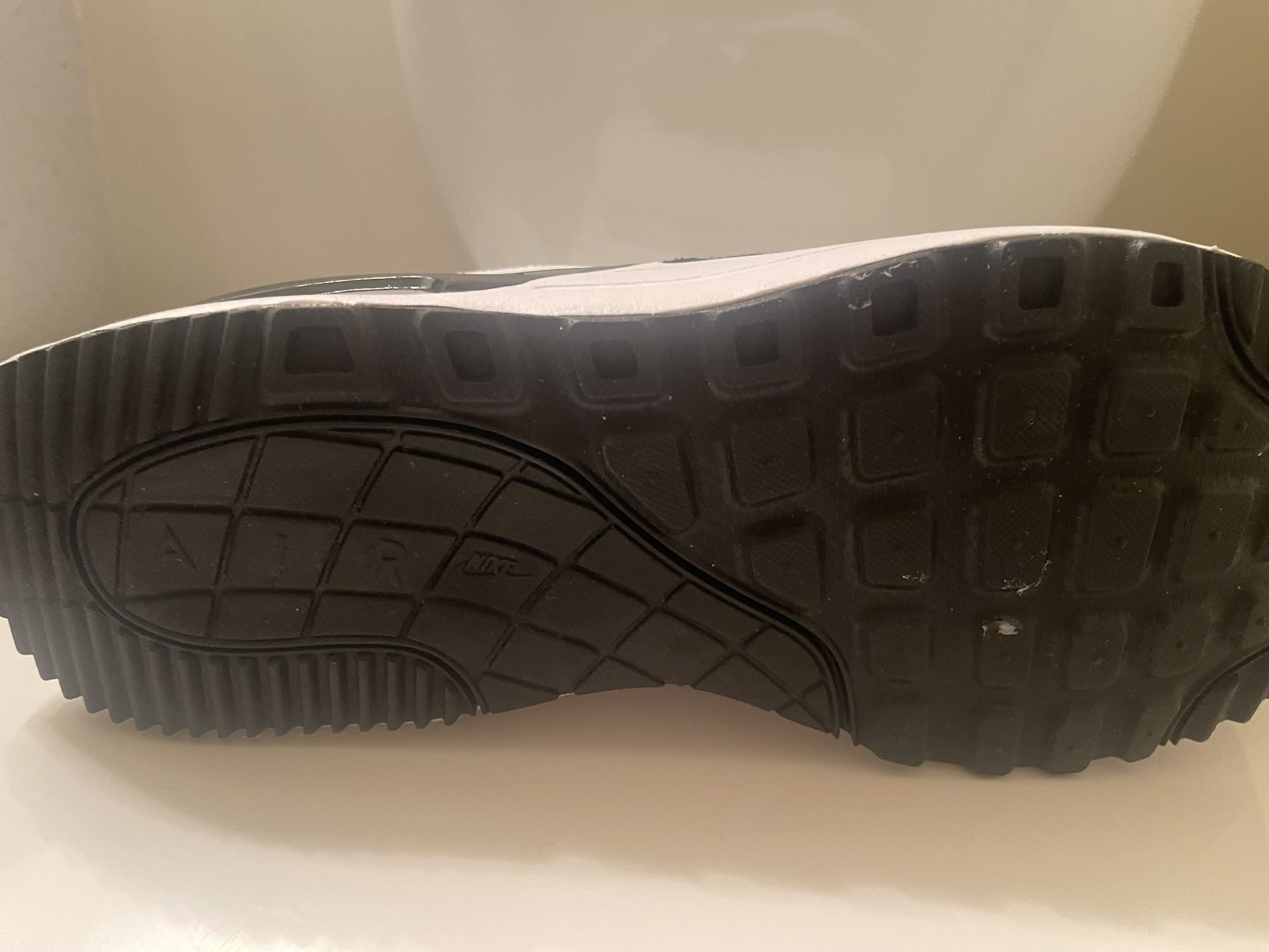 12 Nike