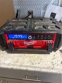 Milwaukee Packout Jobsite radio