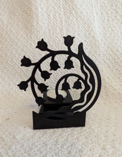 Candle Holder Black Metal Circular With Decorative Flowers