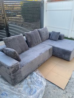 modular L-shape sectional with chaise