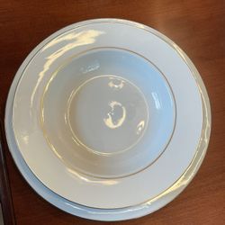 China Set - Classic Elegance By The Cellar