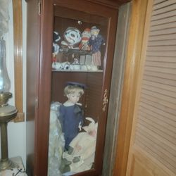 Lighted Curio Cabinet 