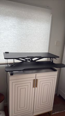 Standing desk