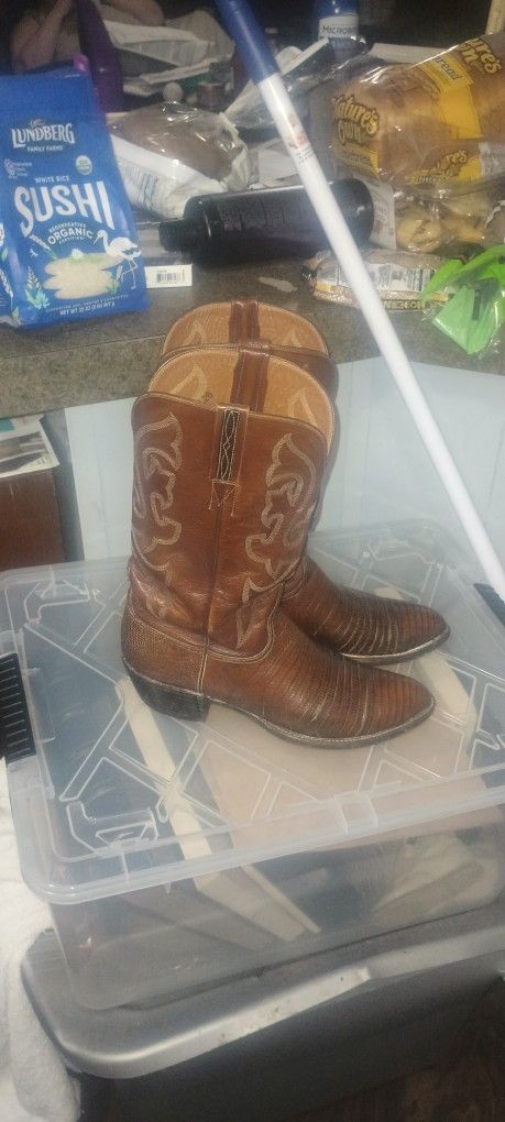 Lucchese9d Lizard Chestnut