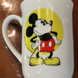 VINTAGE MICKEY MOUSE CUP