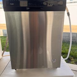 Whirlpool WDF331PAHS Dishwasher – $250 (Menifee, CA)