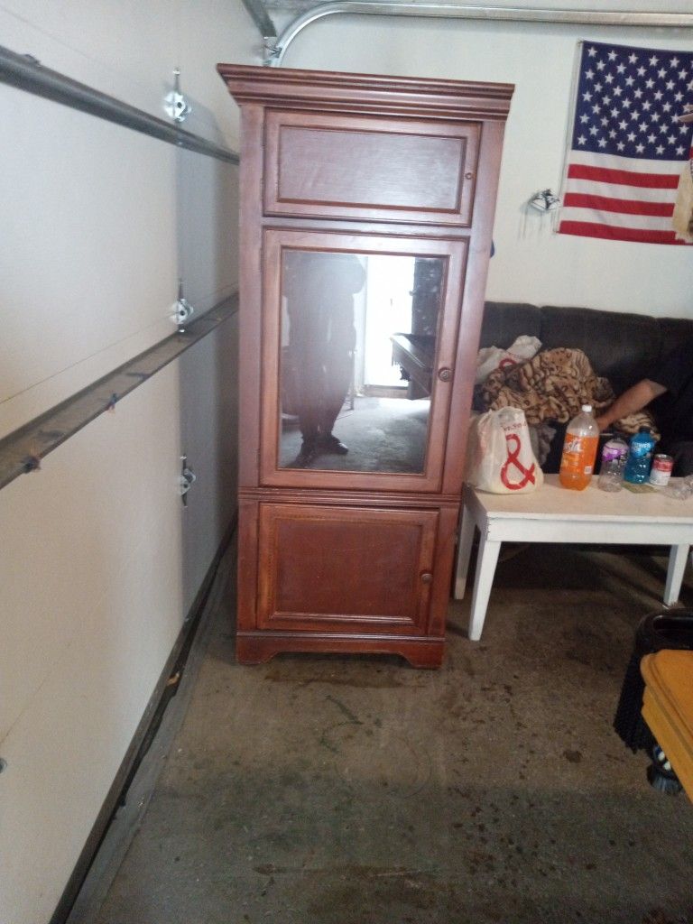 Cabinet Good Condition