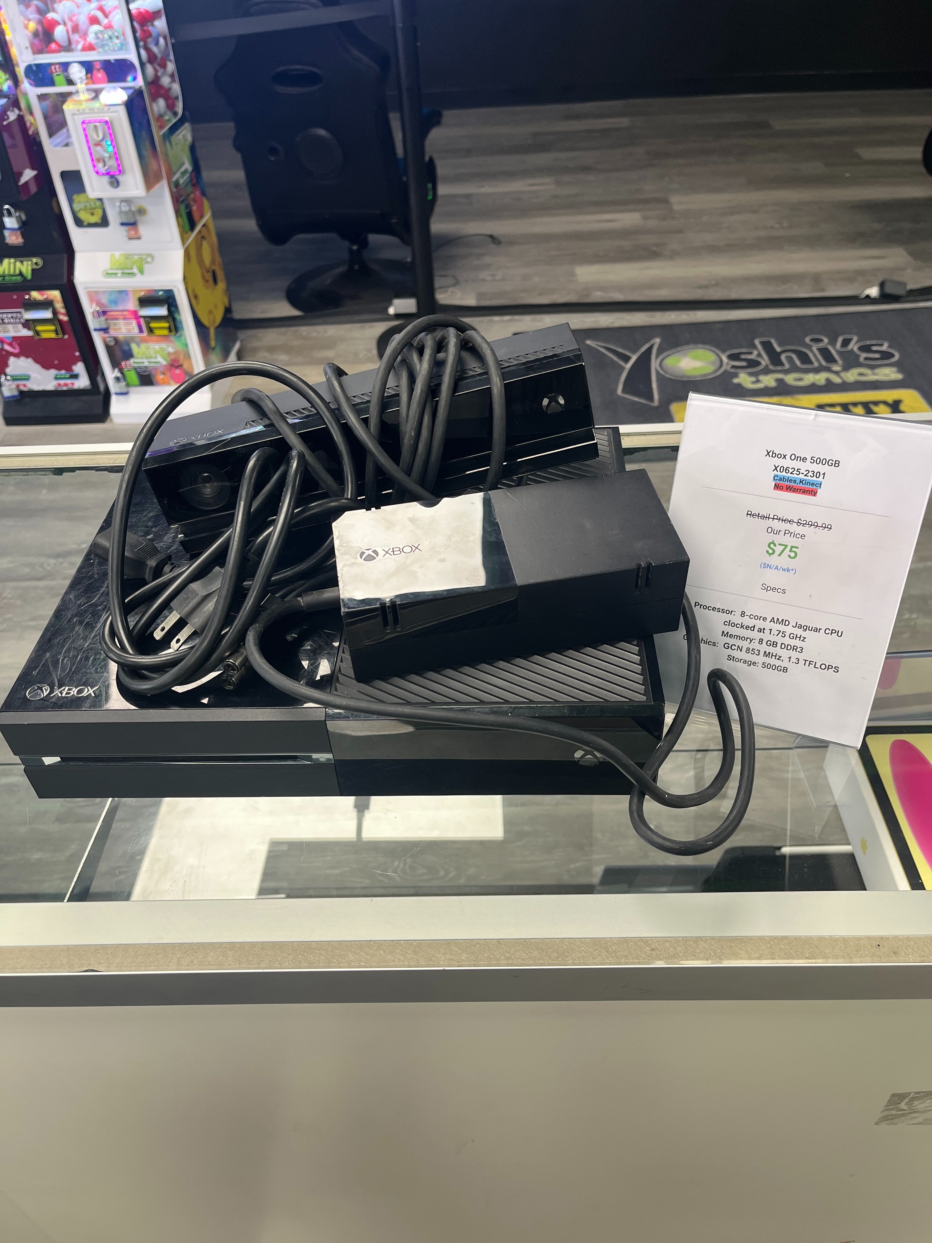Xbox one 500GB W/ Cables and Kinect Black X0625-2301