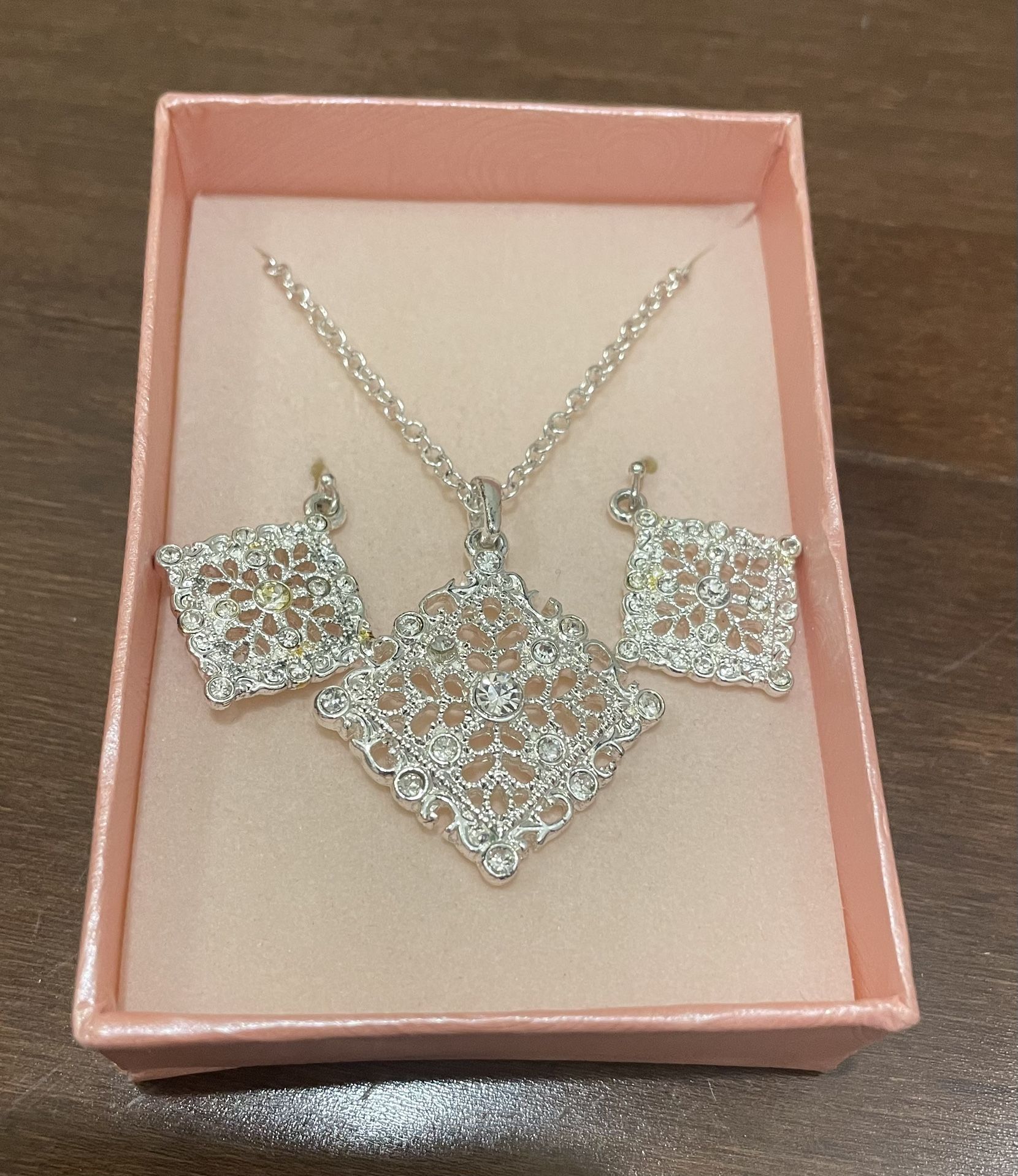 Avon Marie Sophie Silver Necklace Earring Set