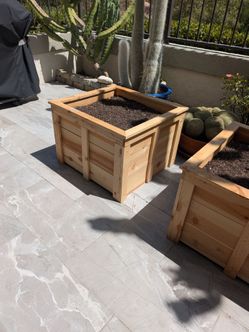Planter box