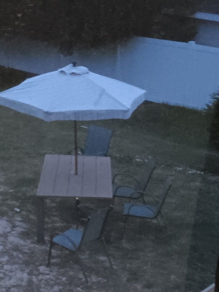Patio Table/ Picnic Table With Umbrella And 4 Chairs