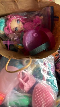 Girl toys play