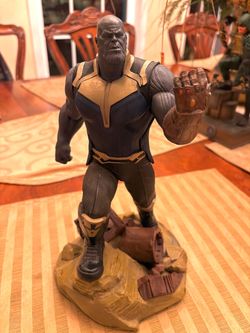 Avengers Infinity War Movie Thanos Figure/statue display