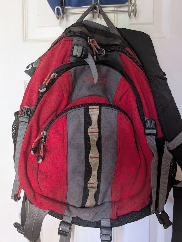 Jansport red outdoor/sport/camping/hiking backpack