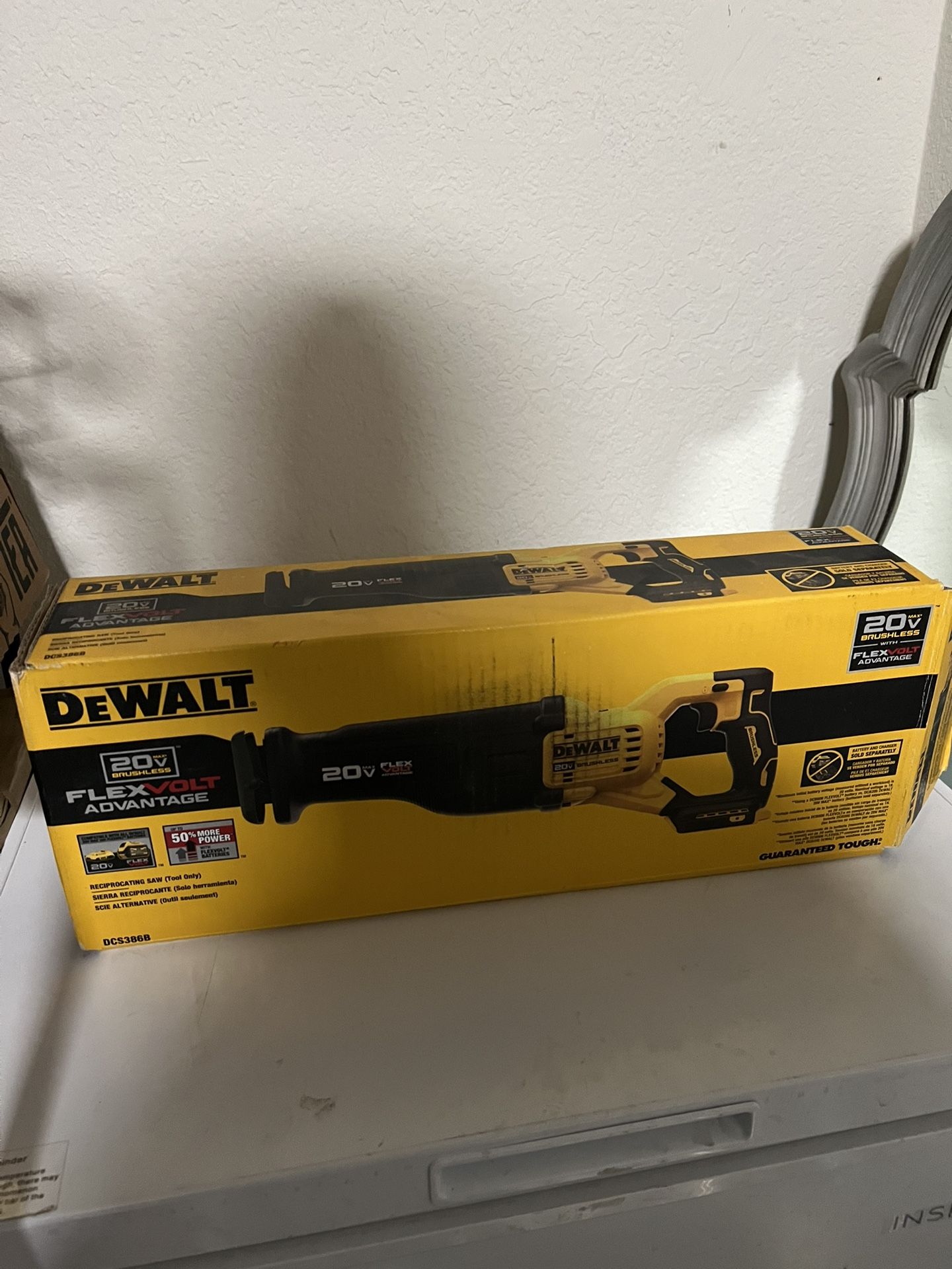 Dewalt saw Zaw