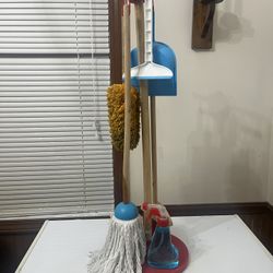 Melissa And Doug Pretend Cleaning Supplies 
