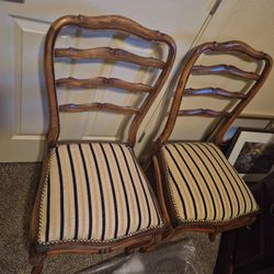  4 Chairs