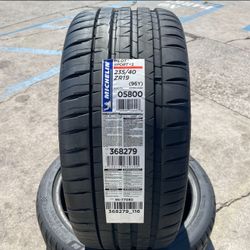 235 40 19 Michelin Pilot Sport 4s
