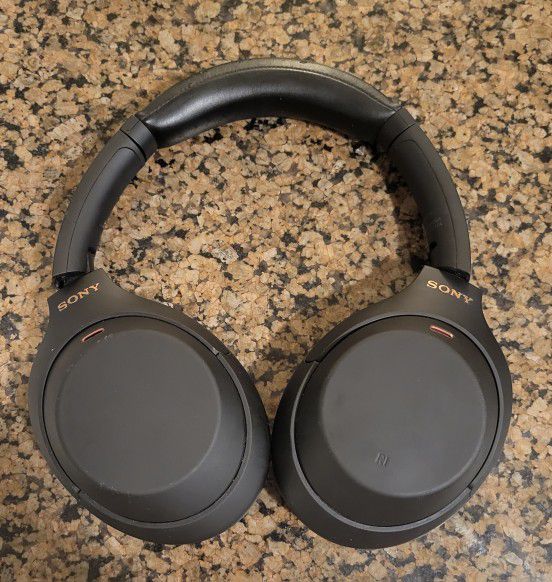 Sony WH1000XM4 Headphones 