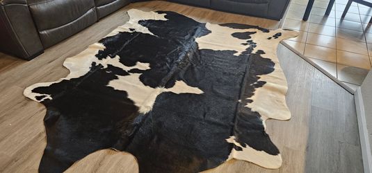 Black & White Cowhide Rug (Brazilian)