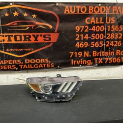 FORD MUSTANG 2015-2017 COMPLETE RH HEADLIGHT OEM