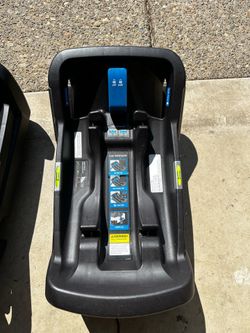 Nuna Pipa infant car seat base - 2 available