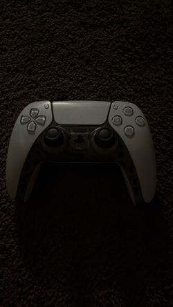 PS5 headsets and controller