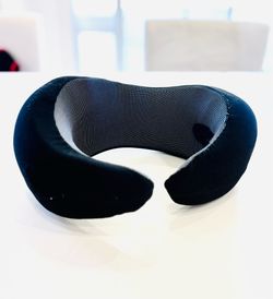 Memory Foam Travel Neck Pillow, Washable - Excellent Condition