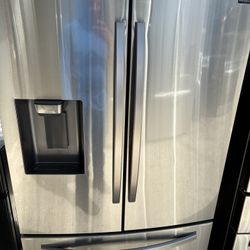 REFRIGERATOR SAMSUNG 36” Black Stainless Steel