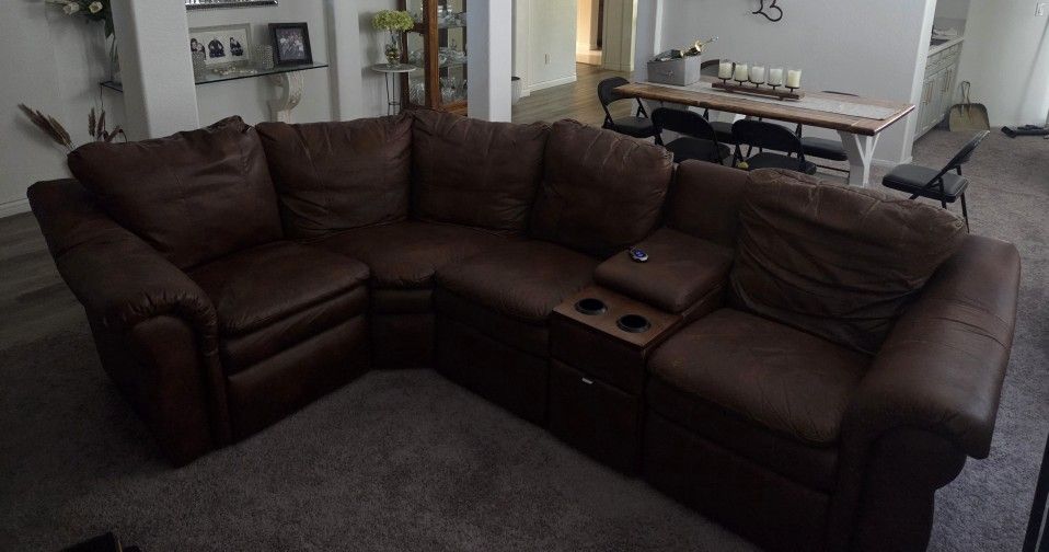 7 Seat Brown Leather SECTIONAL COUCH by LAZY BOY 3 RECLINERS