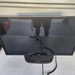 32 Inch LG