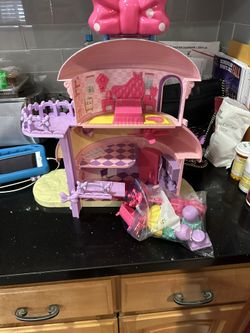 Minnie House