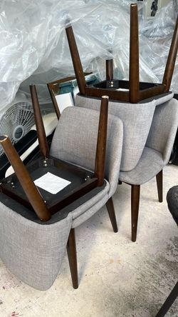 Kitchen farmhouse table & 4 chairs with solid wood legs