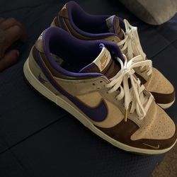 Nike Dunks 