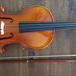 Violin VN-2/4 Stagg, student violin. 
