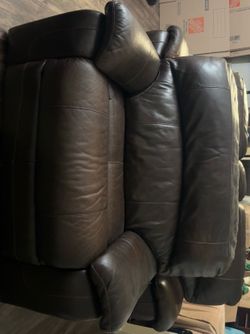 Set of electric reclining couches