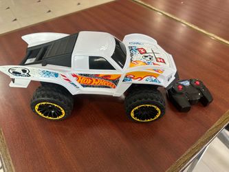 Hot wheels RC Car - White Monster Truck