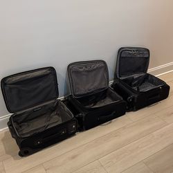 Travelpro Carryon Luggage