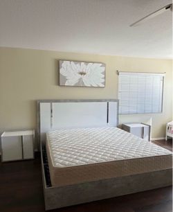 Modern Platform Bed Frame with Headboard