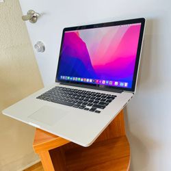 Apple MacBook Pro 15” 2015 2.8Ghz i7 16GB 500GB Dual Graphics Radeon R9 M370x