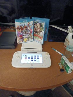 Wiiu White with Lit Virtual List And 2 U Games