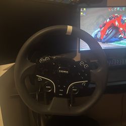 Moza racing wheel and pedals