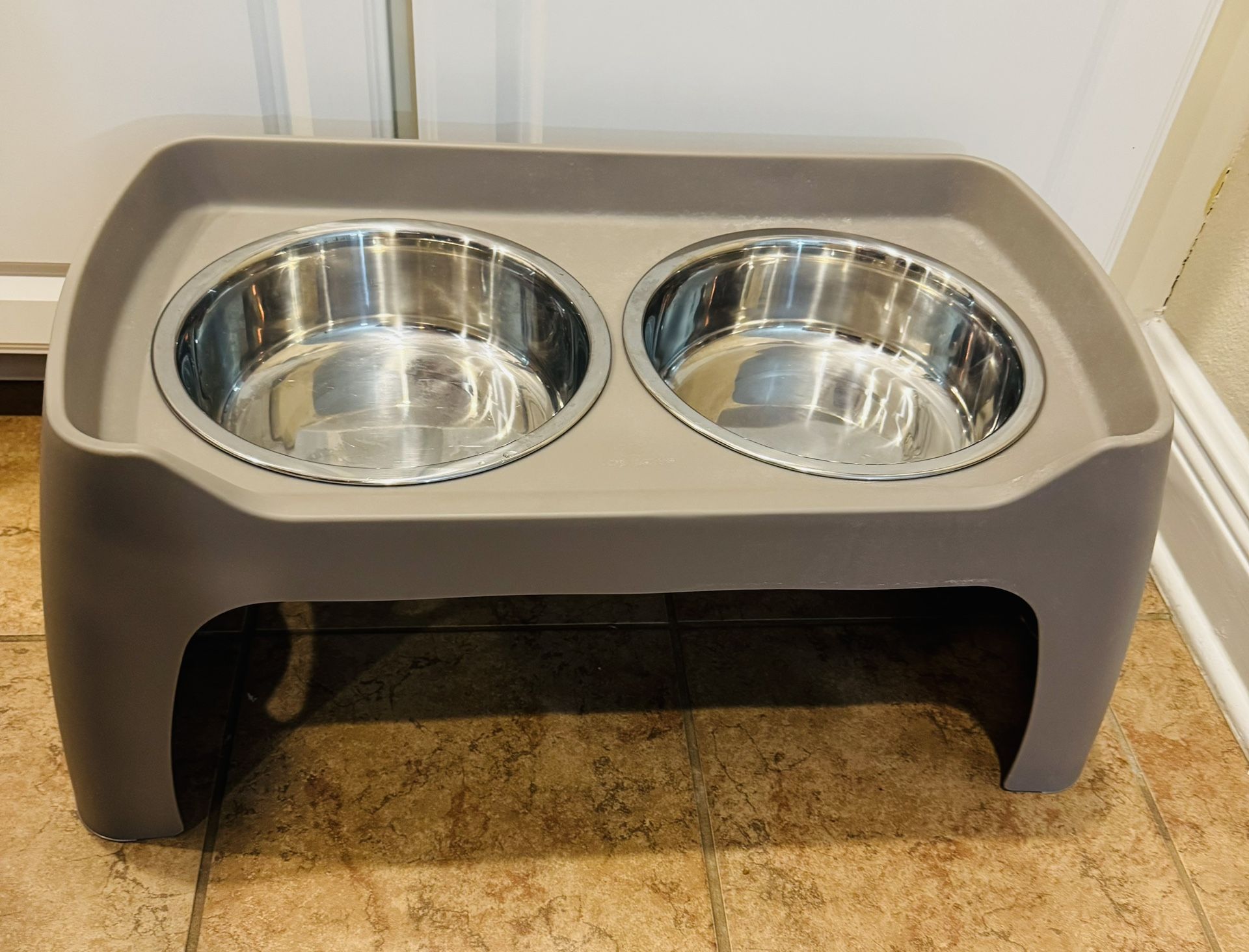Raised Dog Pet Stand w/ Double Stainless Steel Bowls - Missing silicone on base rim - $10