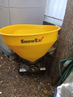 Salt/fertilizer Spreader
