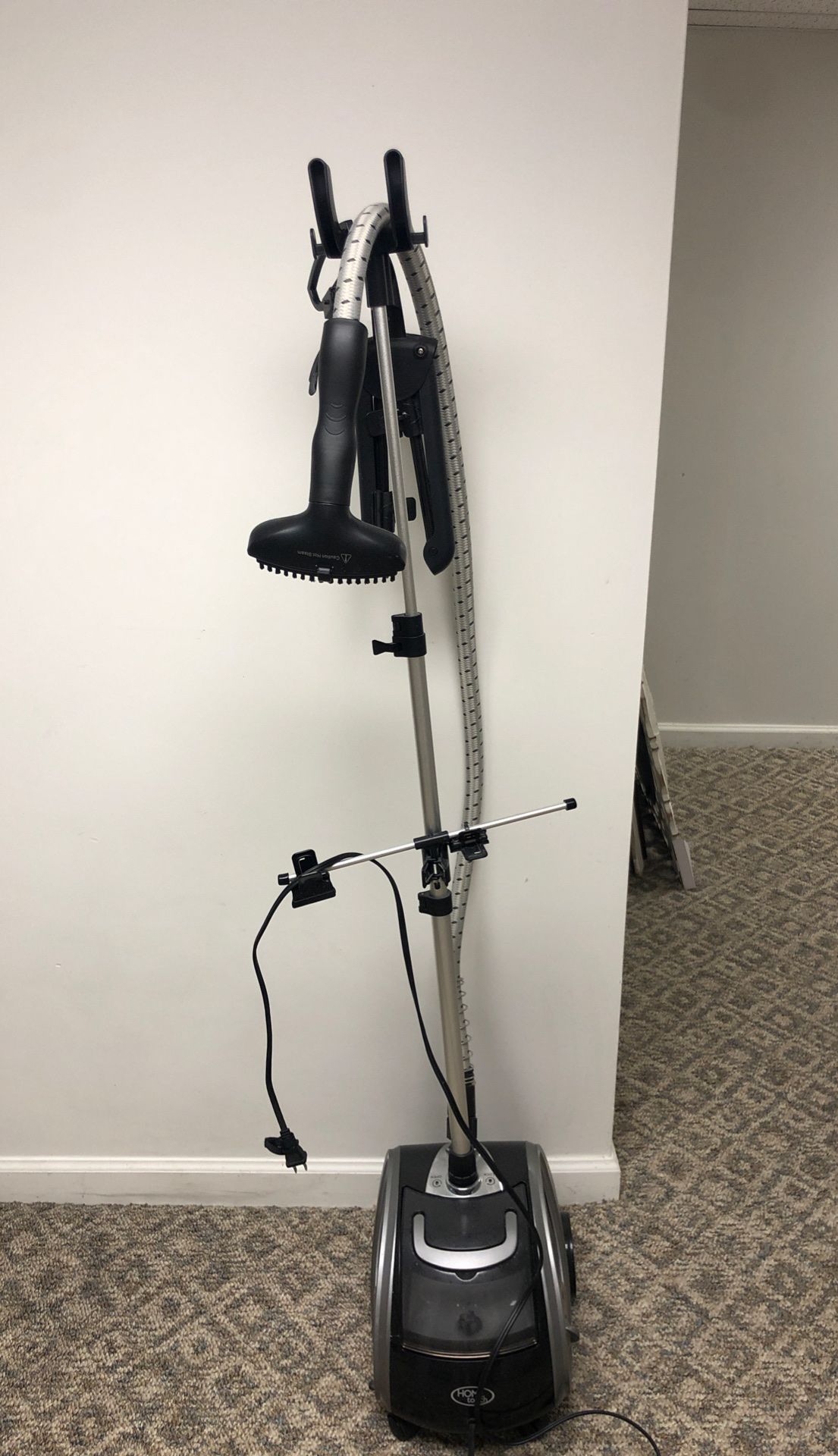 Professional garment steamer