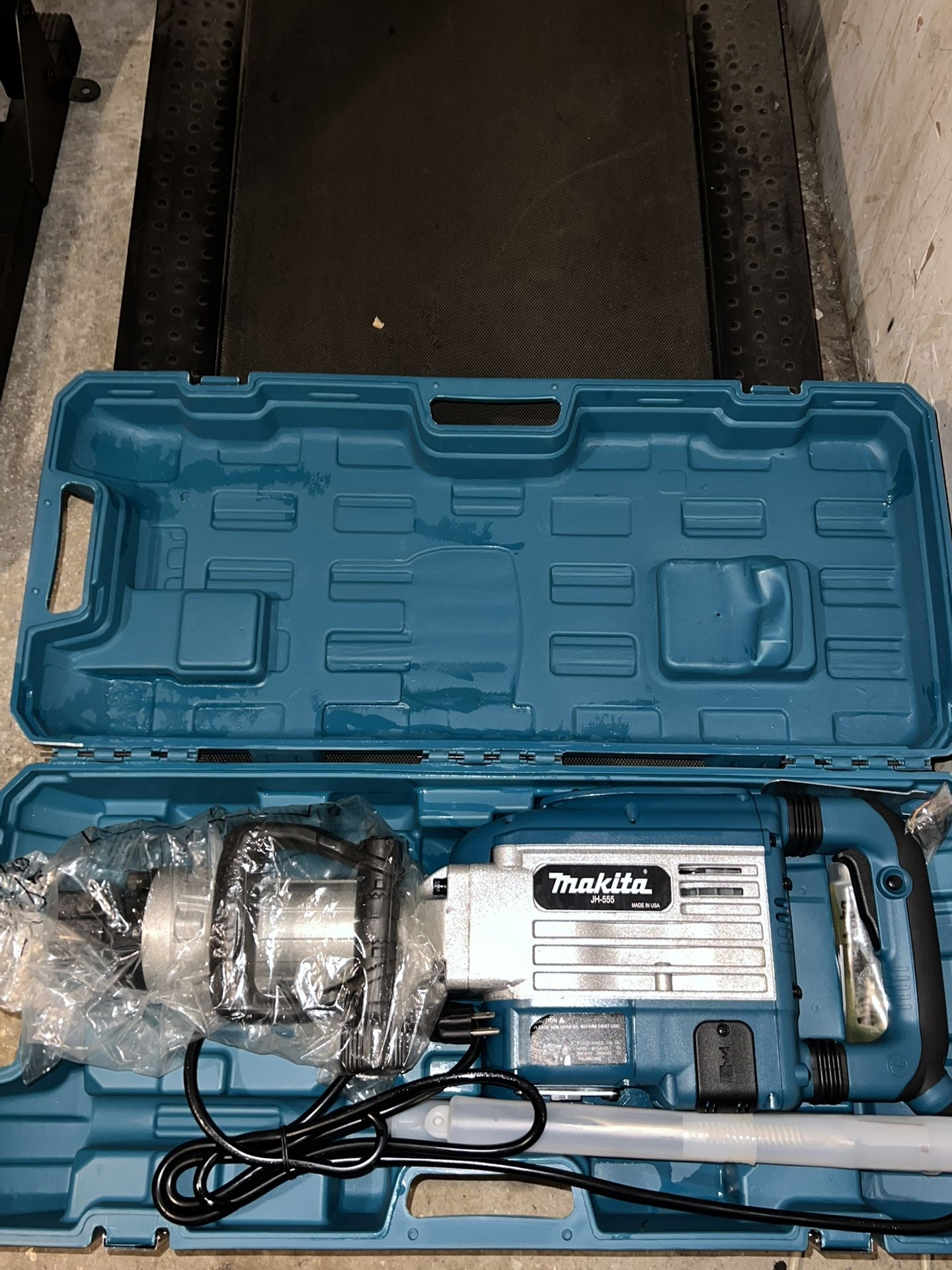 Makita Demolition Hammer