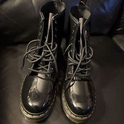 Dr Martens Patent Leather Boot Size 9W