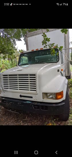 Box Truck 4 Sale